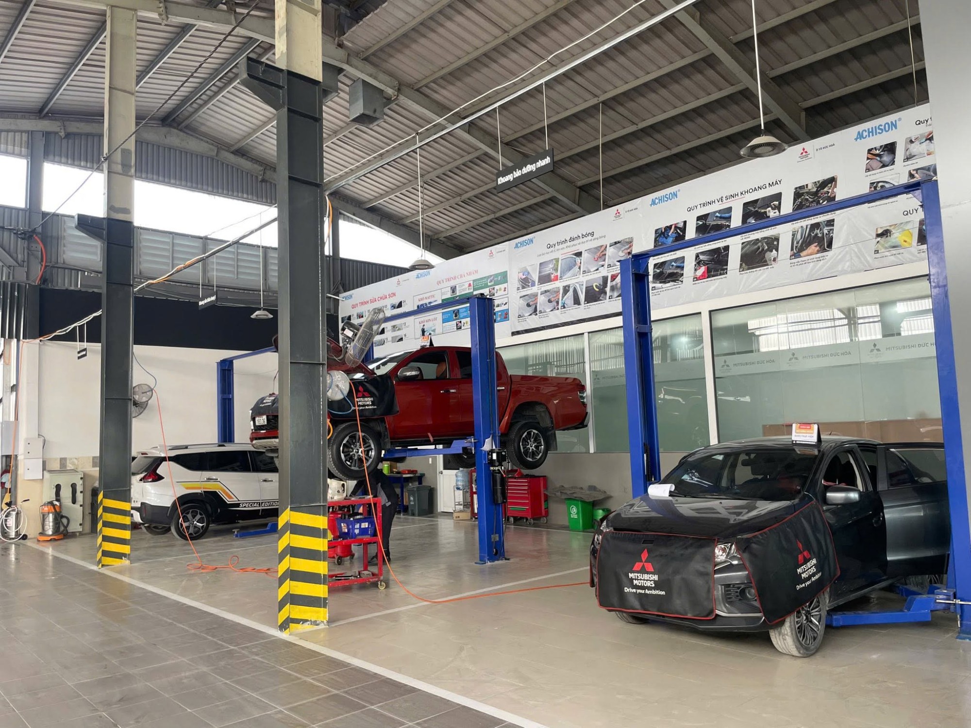 Cơ sở vật chất tại Mitsubishi Đức Hòa